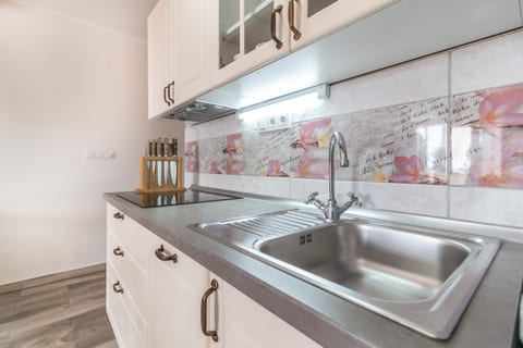 Apartments Vintage - Unit 209364-5