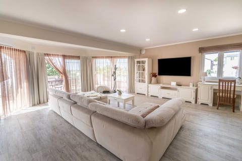Apartments Vintage - Unit 209365-5