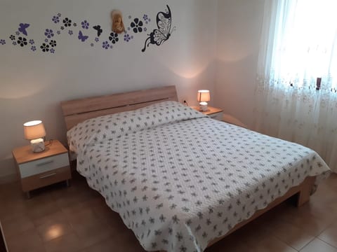 Apartments Mary - Unit 209401-5