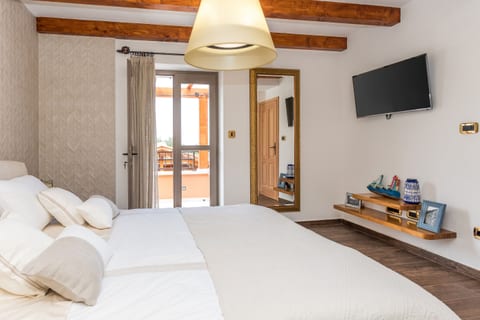 Villa Gold - Unit 209404-5