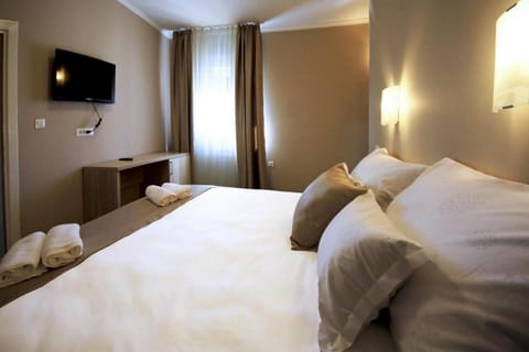 Room Ave Maria - Unit 211045-16