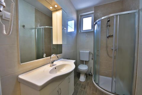 Room Ave Maria - Unit 211046-16