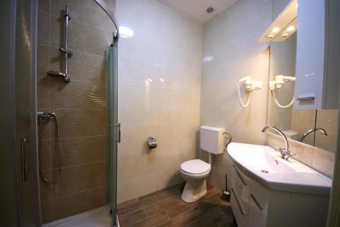 Room Ave Maria - Unit 211047-16