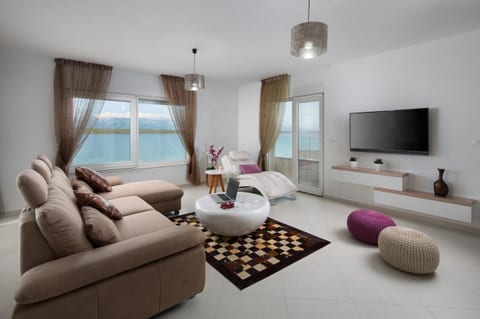 Apartments Vista Royal - Unit 209456-5