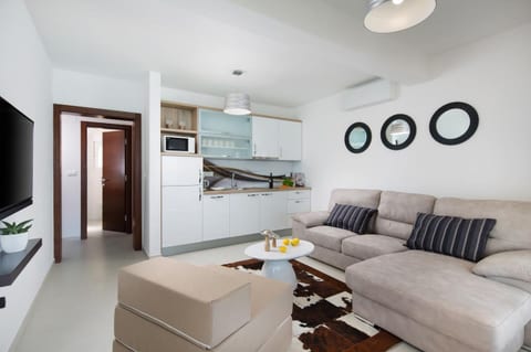 Apartments Vista Royal - Unit 209457-5