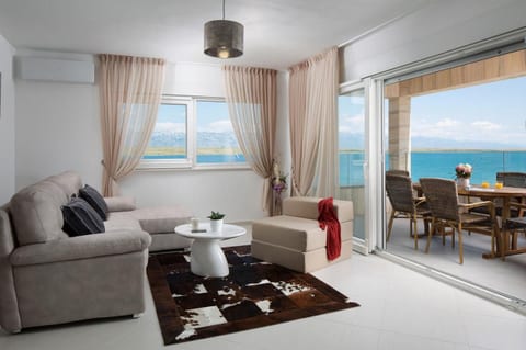 Apartments Vista Royal - Unit 209458-5