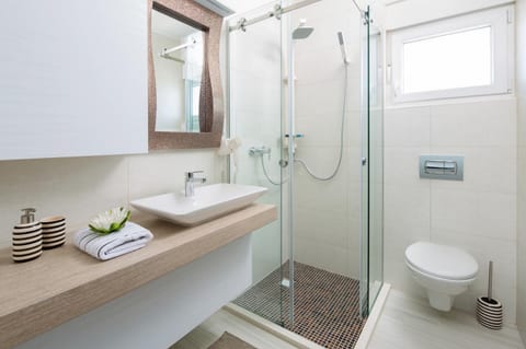 Apartments Vista Royal - Unit 209460-5
