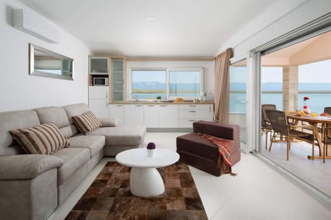 Apartments Vista Royal - Unit 209460-5