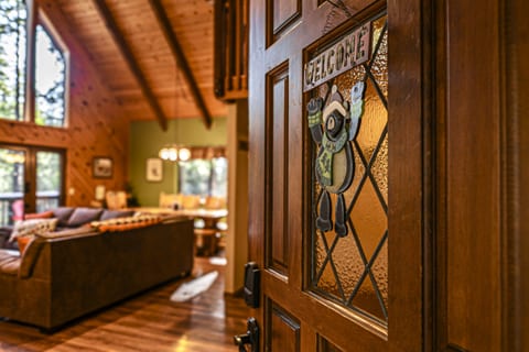 Evergreen Dorrington Chalet