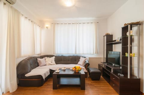 Apartment Irena - Unit 209492-5