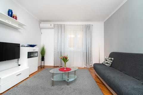 Apartment Kata - Unit 209493-5