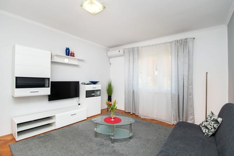 Apartment Kata - Unit 209493-5