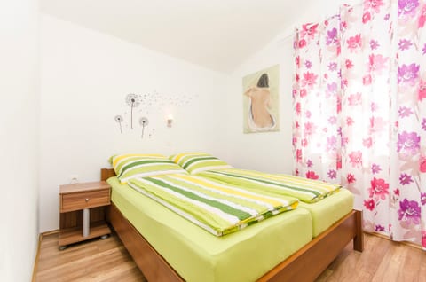 Apartments Anka - Unit 209542-5