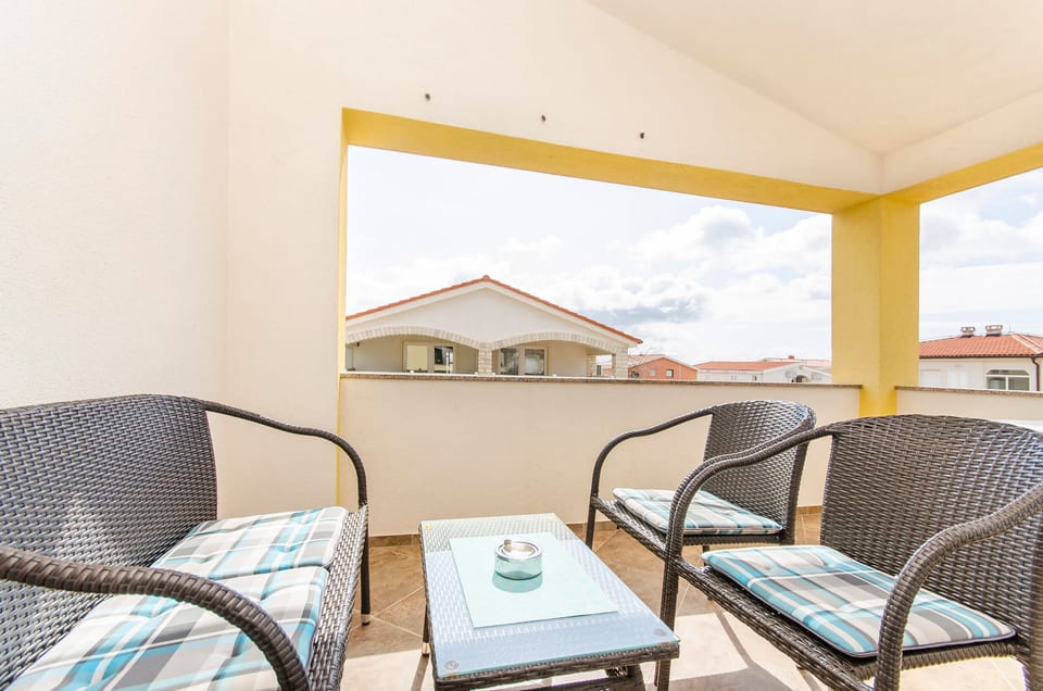 Apartments Anka - Unit 209542-5