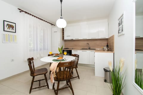 Apartments Vita Niko - Unit 209559-5