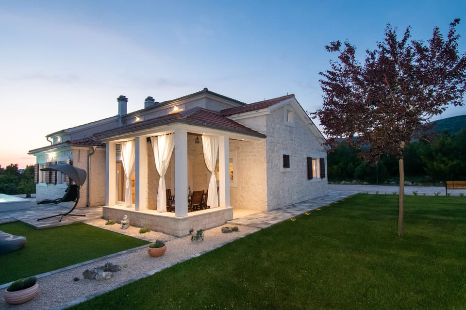 Villa Whitestone - Unit 209590-5
