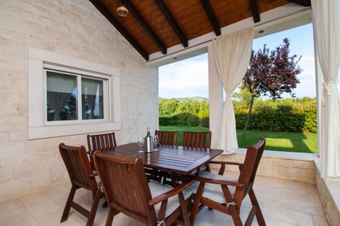 Villa Whitestone - Unit 209590-5