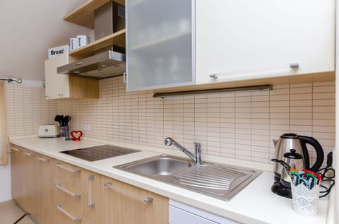 Apartment Dora - Unit 209670-5