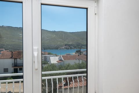 Apartment Meri - Unit 209694-5