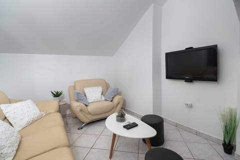 Apartment Meri - Unit 209694-5