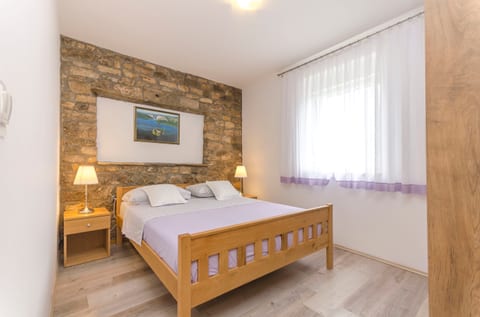Apartment Luka - Unit 209695-5