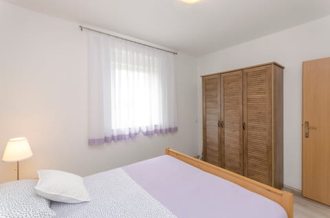 Apartment Luka - Unit 209695-5