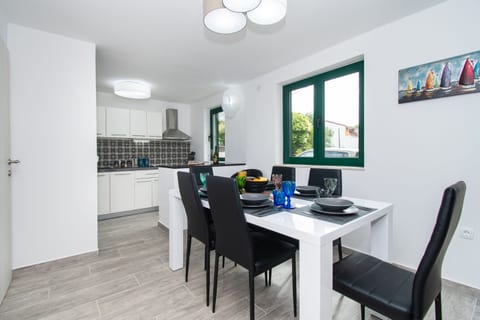 Villa Mungo - Unit 209741-5