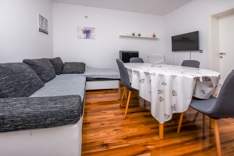 Apartment Slavica - Unit 209772-5