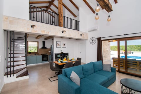Villa Lucia - Unit 209780-5
