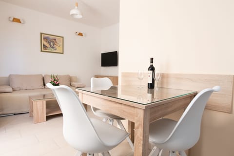 Apartments Maja - Unit 209786-5
