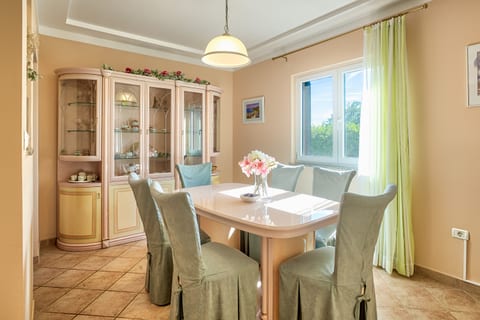 Villa Ines - Unit 209812-5