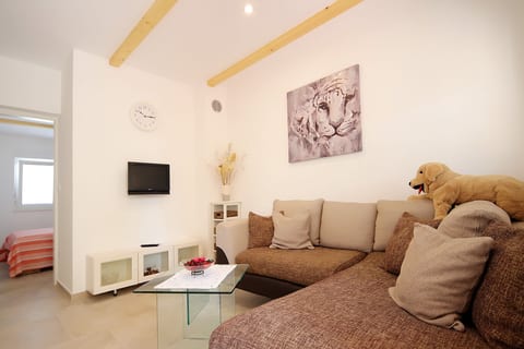 Apartments Sonja - Unit 209912-5