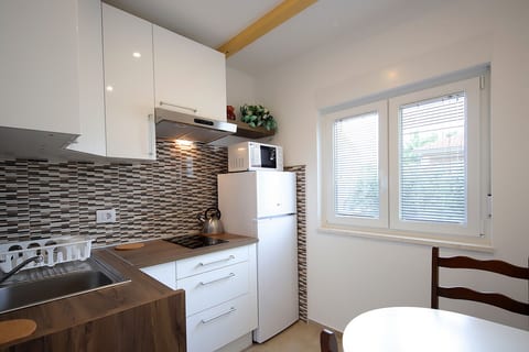 Apartments Sonja - Unit 209912-5