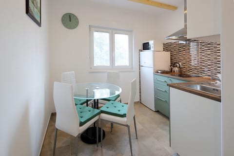 Apartments Sonja - Unit 209913-5