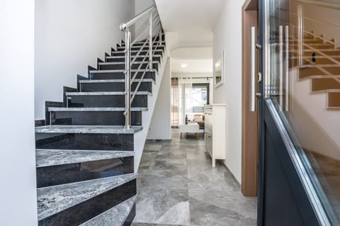 House Mirna - K1