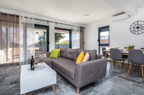 House Mirna - K1