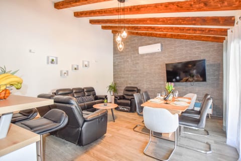 Villa Pave - Unit 207286-16