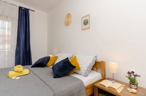 Apartments Ivana - Unit 207342-16