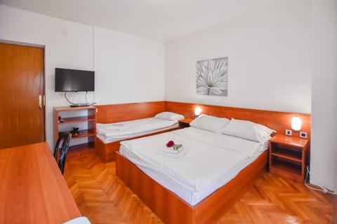 Apartments Jacqueline - Unit 207365-16