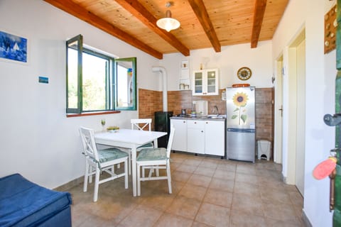 House Filip - Unit 208424-16