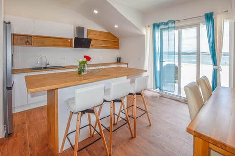 Apartment L and S on The Beach - Unit 208481-16