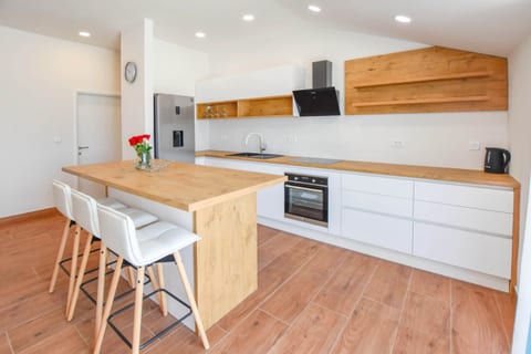 Apartment L and S on The Beach - Unit 208481-16
