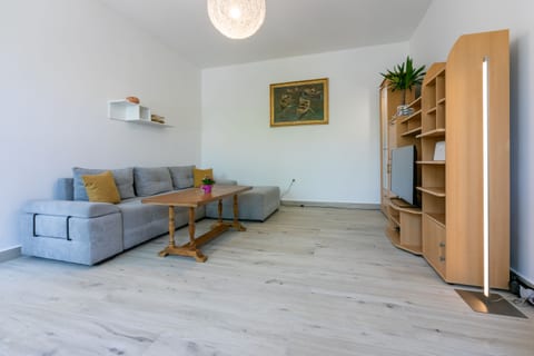 House Tinac - Unit 208501-16