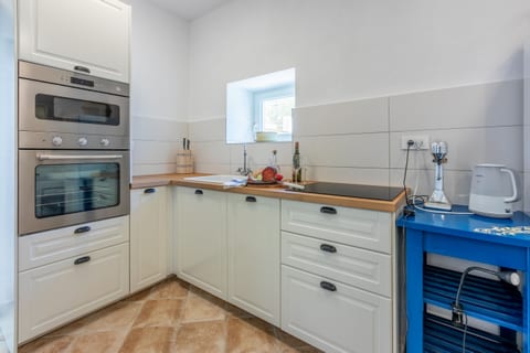 House Goldie - Unit 210525-16