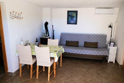 House Robinson house - Unit 210585-16