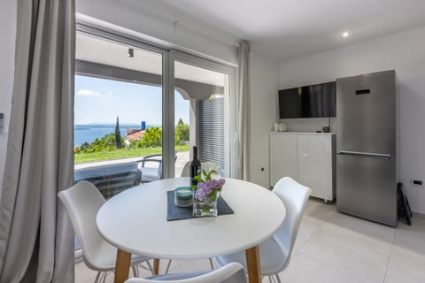 Apartments Rose - Unit 210629-16