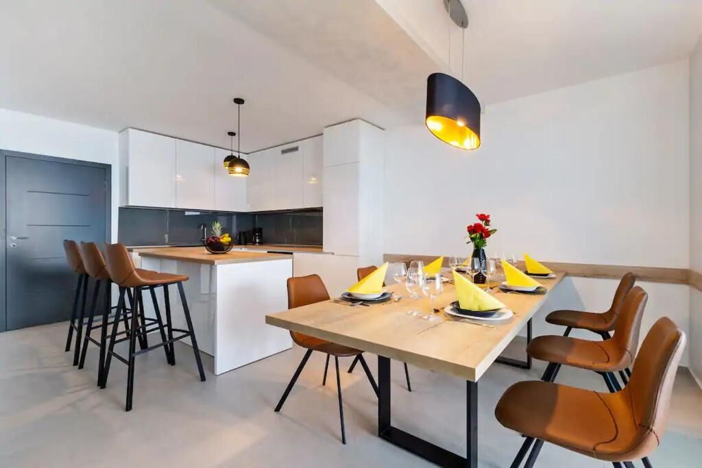 Villa Three Units - Unit 210634-16