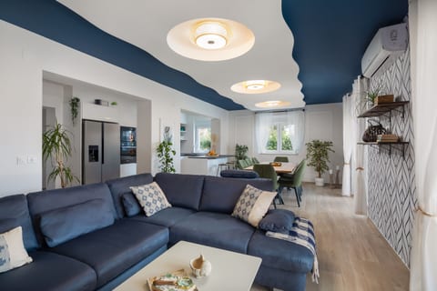 Villa Peregrine - Unit 210677-16