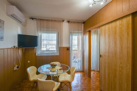 Apartments Clair - Unit 210706-16