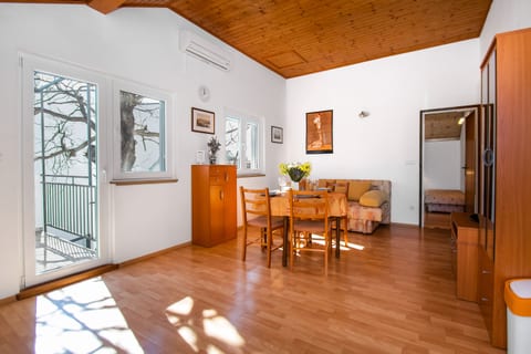 Apartments Family corner - Unit 210708-16